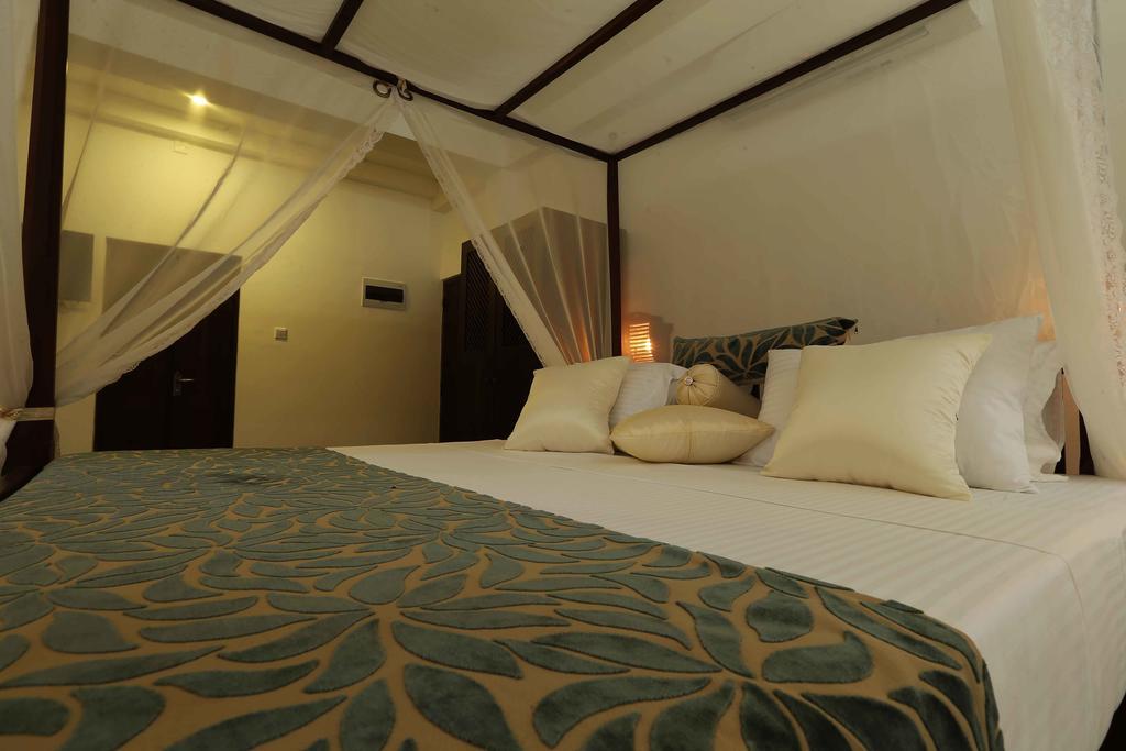 Rock Fort Beach Resort Unawatuna Habitación foto